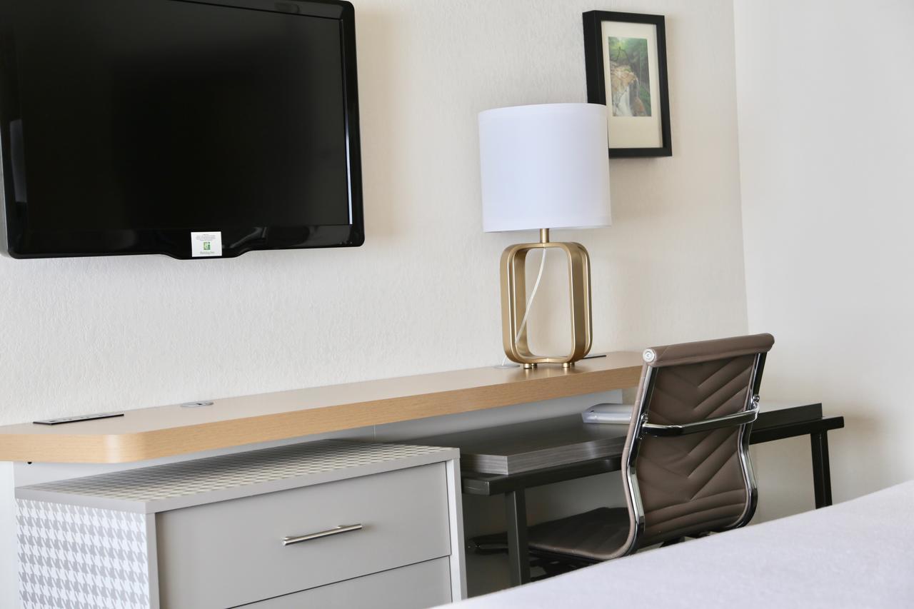 Holiday Inn Salem By Ihg Экстерьер фото