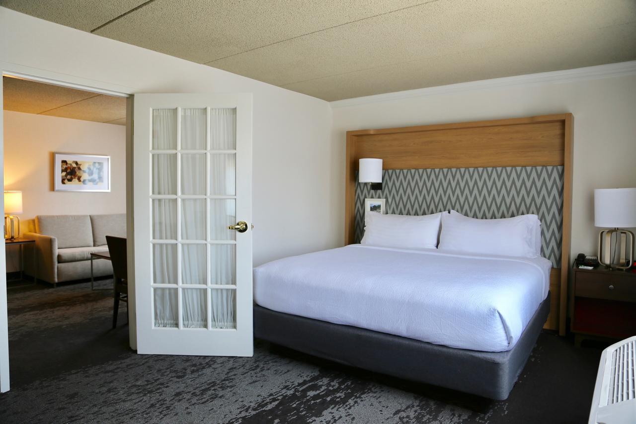 Holiday Inn Salem By Ihg Экстерьер фото