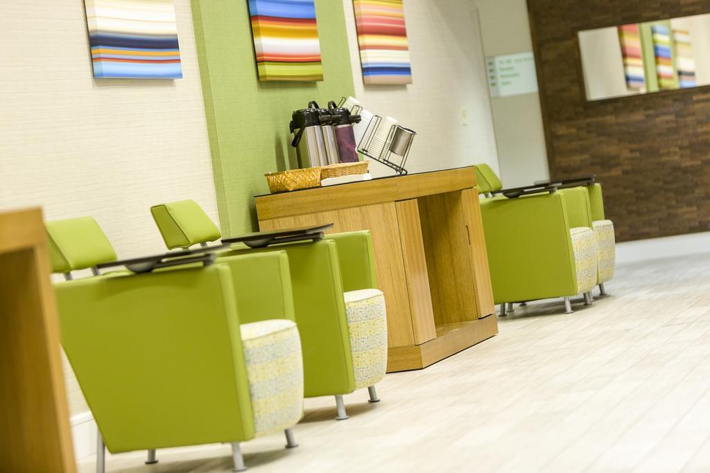 Holiday Inn Salem By Ihg Экстерьер фото
